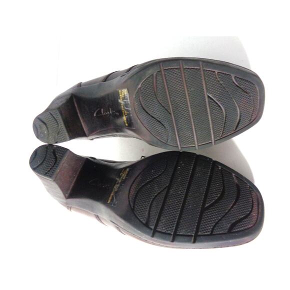 Clarks Bendables US 6.5M Brown Leather Side Zip Medium Heel Booties Shooties - Picture 6 of 7